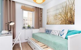 Marine Apartment 9B By Noclegi Renters